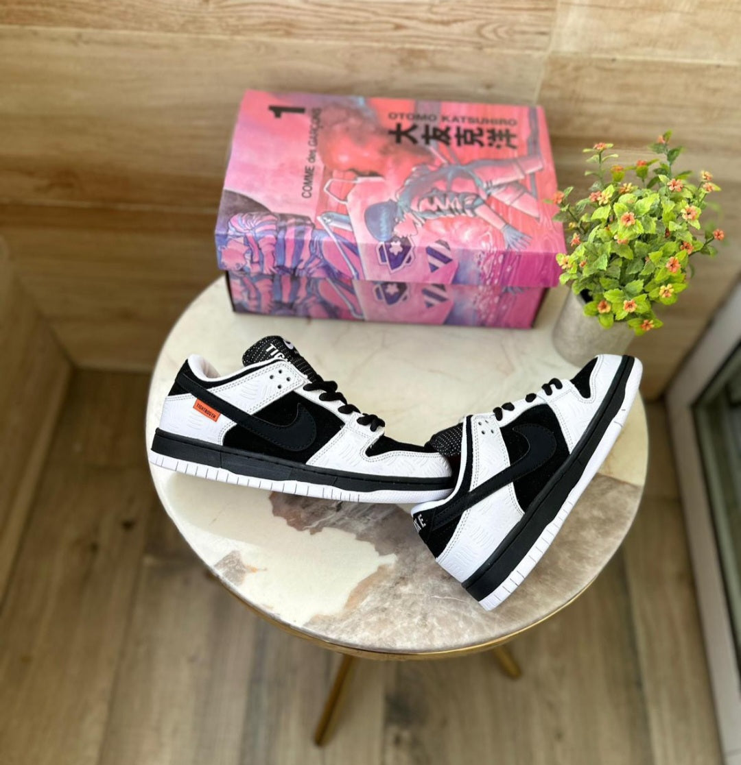 NIKE SB DUNK TIGHTBOOTH EDTN