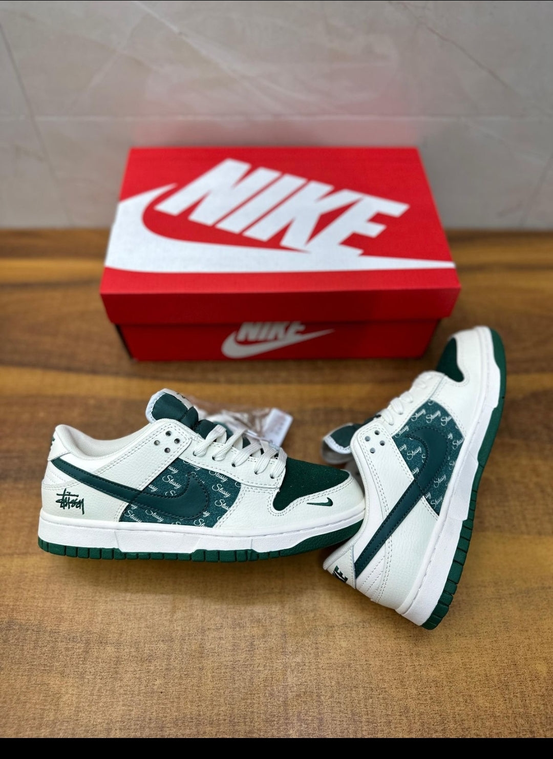 NIKE SB DUNK STÜSSY WHITE/DARK GREEN (2025) 👟🤍🌿