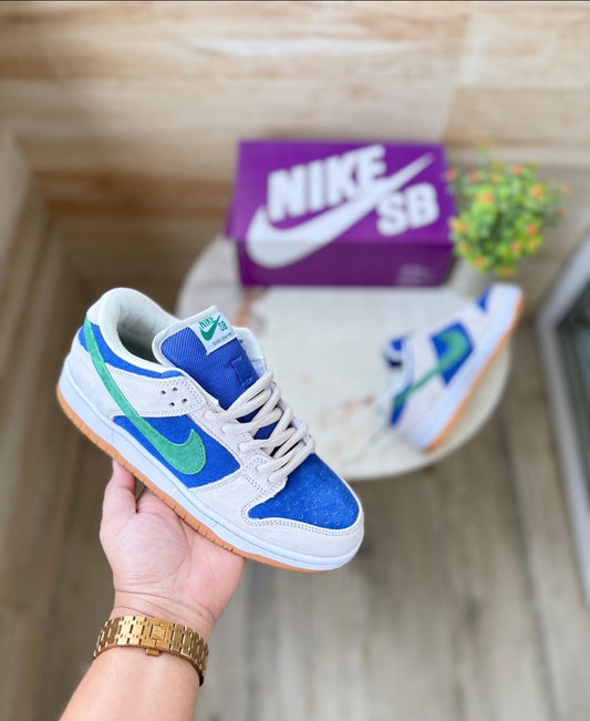 NIKE SB DUNK PHANTOM / HYPER ROYAL / MALACHITE 👟💙💚