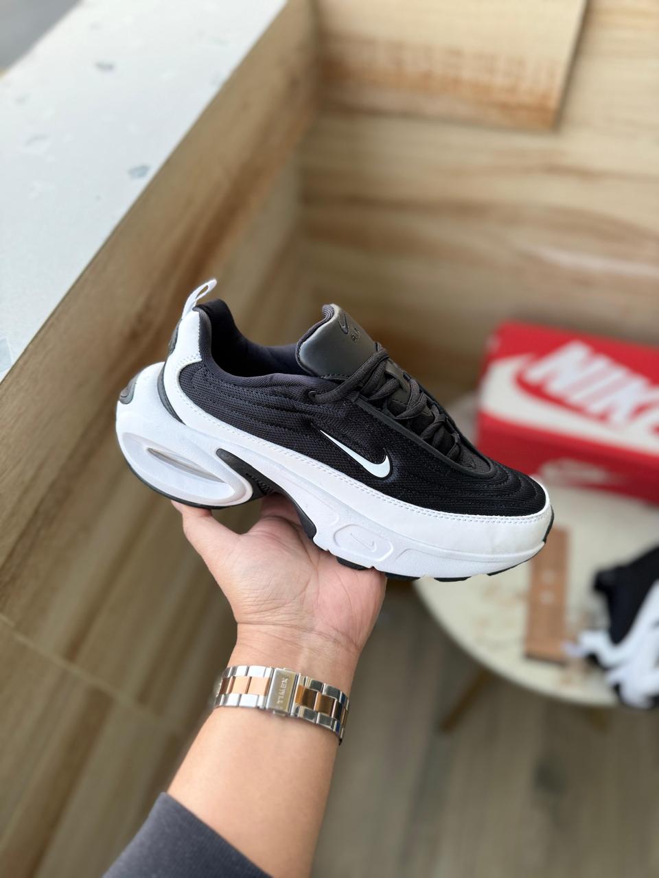 *NIKE AIRMAX PORTAL TRAINERS WHITE BLUE RED 🖤🖤*