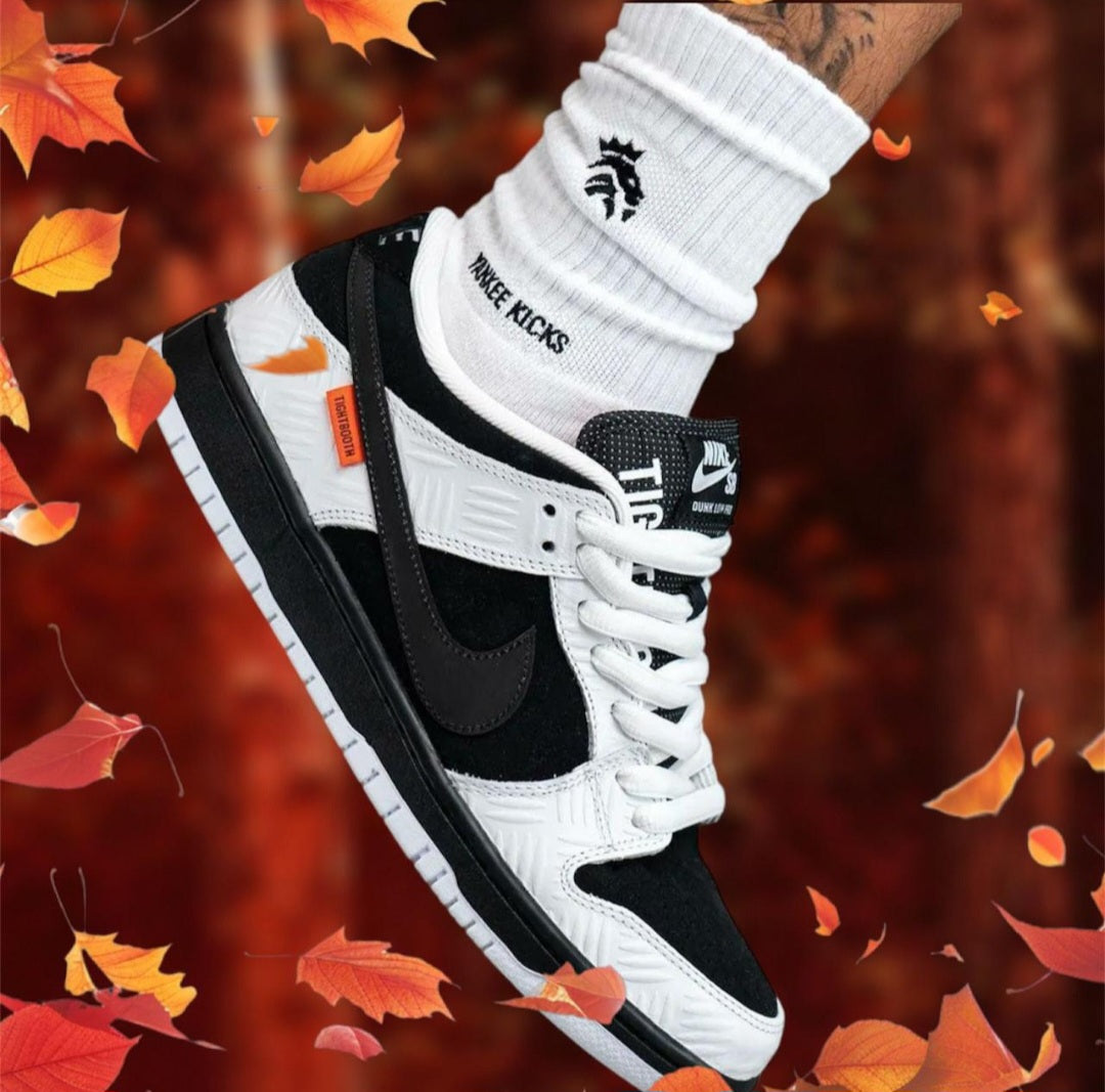 NIKE SB DUNK TIGHTBOOTH EDTN