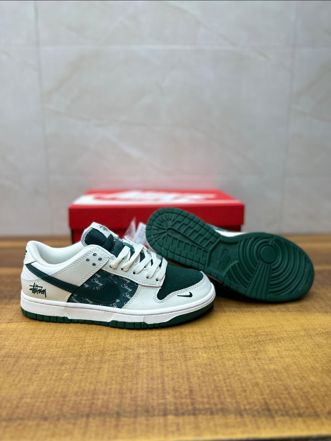 NIKE SB DUNK STÜSSY WHITE/DARK GREEN (2025) 👟🤍🌿
